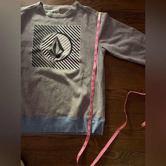 Volcom Sweatshirt - Picture 4 of 4